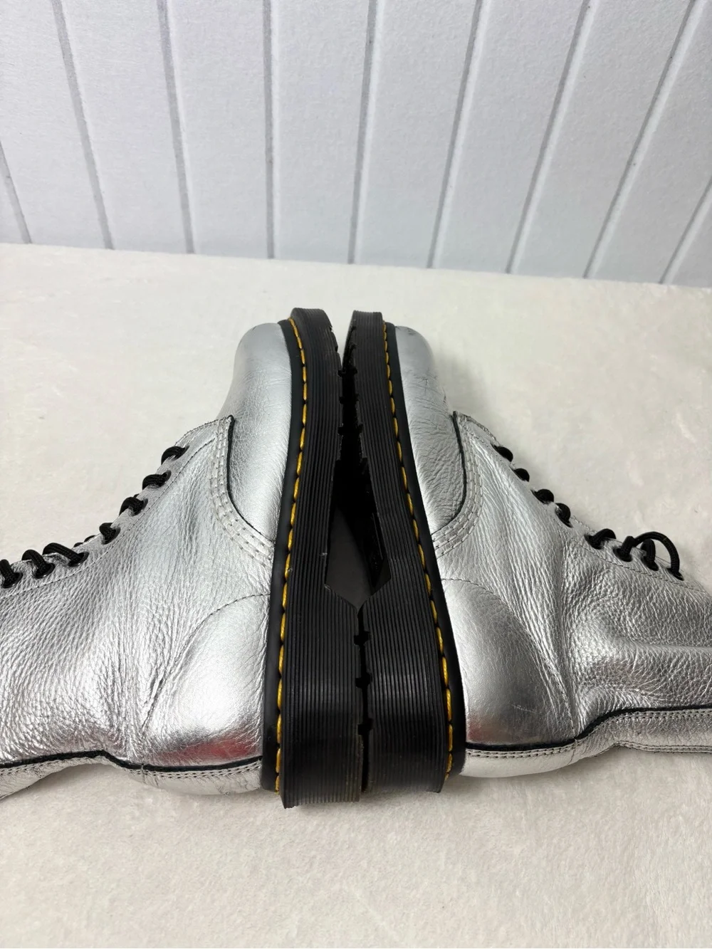 Dr. Martens Metallic Silver Lace-Up Combat Boots Kids‎ size 5